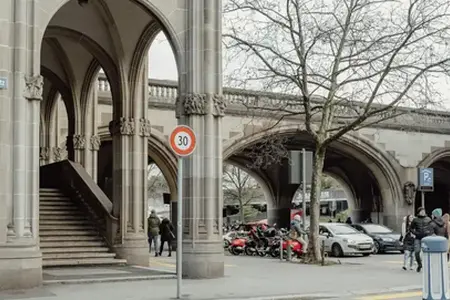 Sistemul de transport elvețian și achiziționarea online a vignetei pentru autostradă